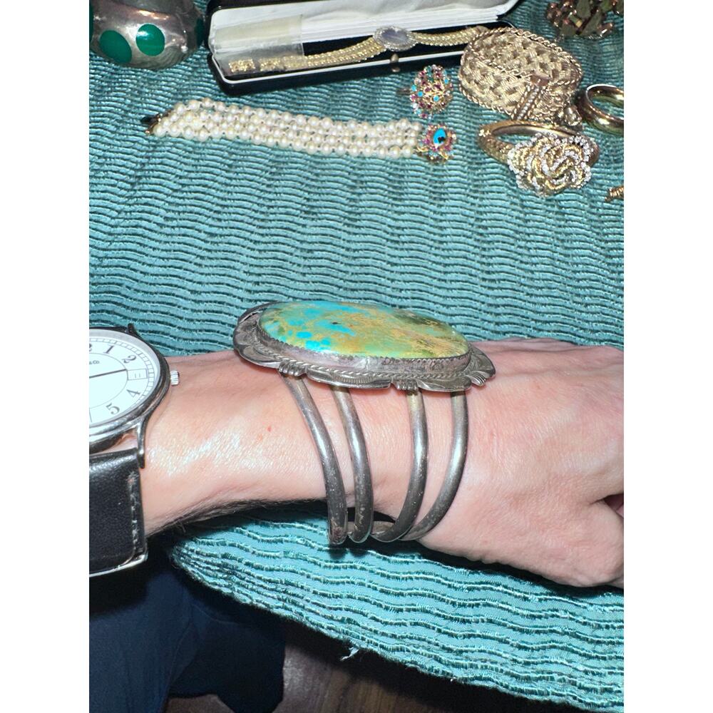 VINTAGE 70's 80's HUGE HEAVY SIGNED NAVAJO CARVED STERLING TURQUOISE CUFF UNISEX - Picture 8 of 14